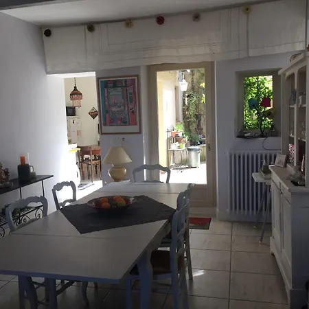 Les Angelots Nocleg ze śniadaniem 3*