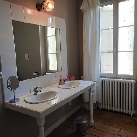 Les Angelots Bed & Breakfast